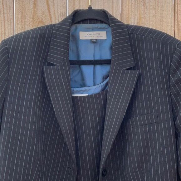 🔥 Take 50% OFF- Tahari Women’s Navy Striped Blazer Jacket With Inner, Size-18 - Picture 5 of 11